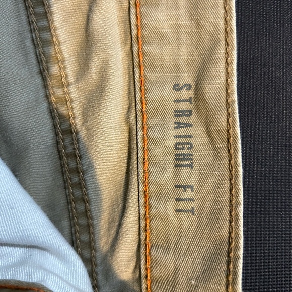 Stylish Brown Cargo Pants - Versatile & Comfortable - Picture 4 of 5